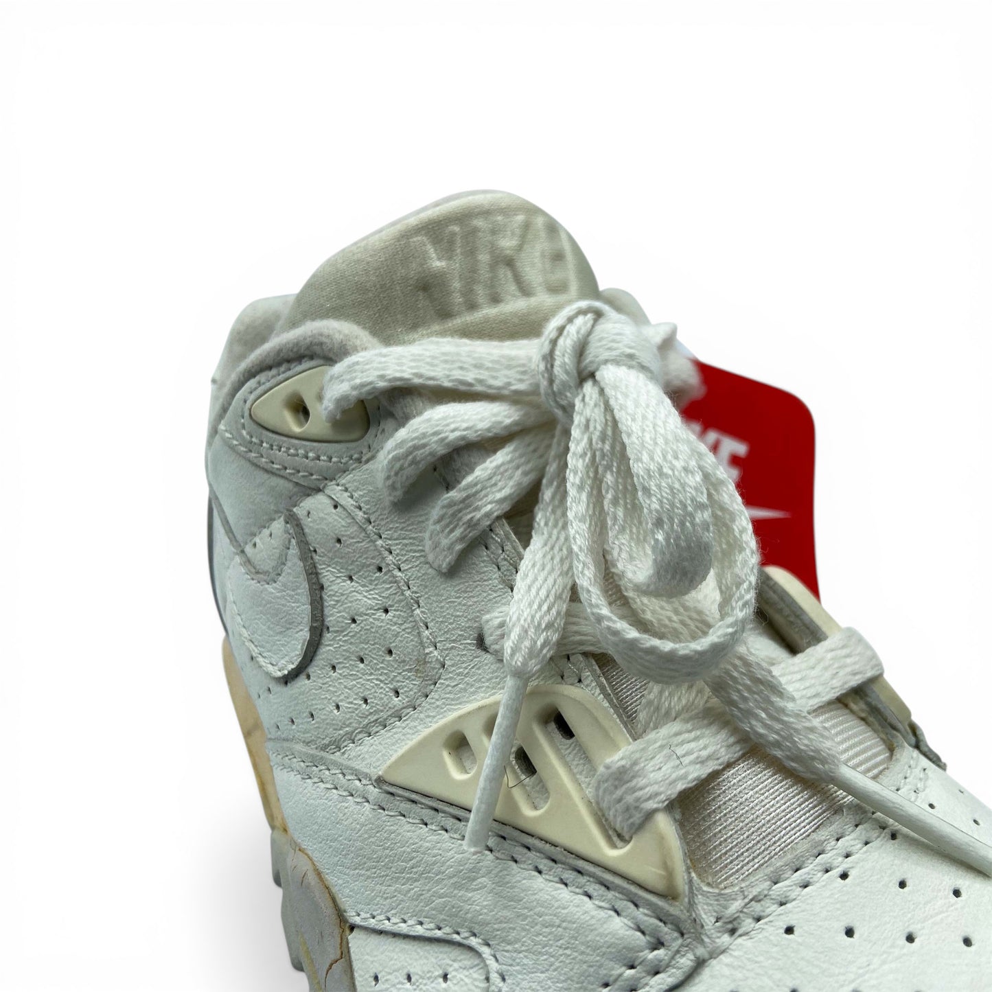 Nike Air Cross Trainer Low II (1989) – Vintage Made in Taiwan – White / Light Neutral Grey