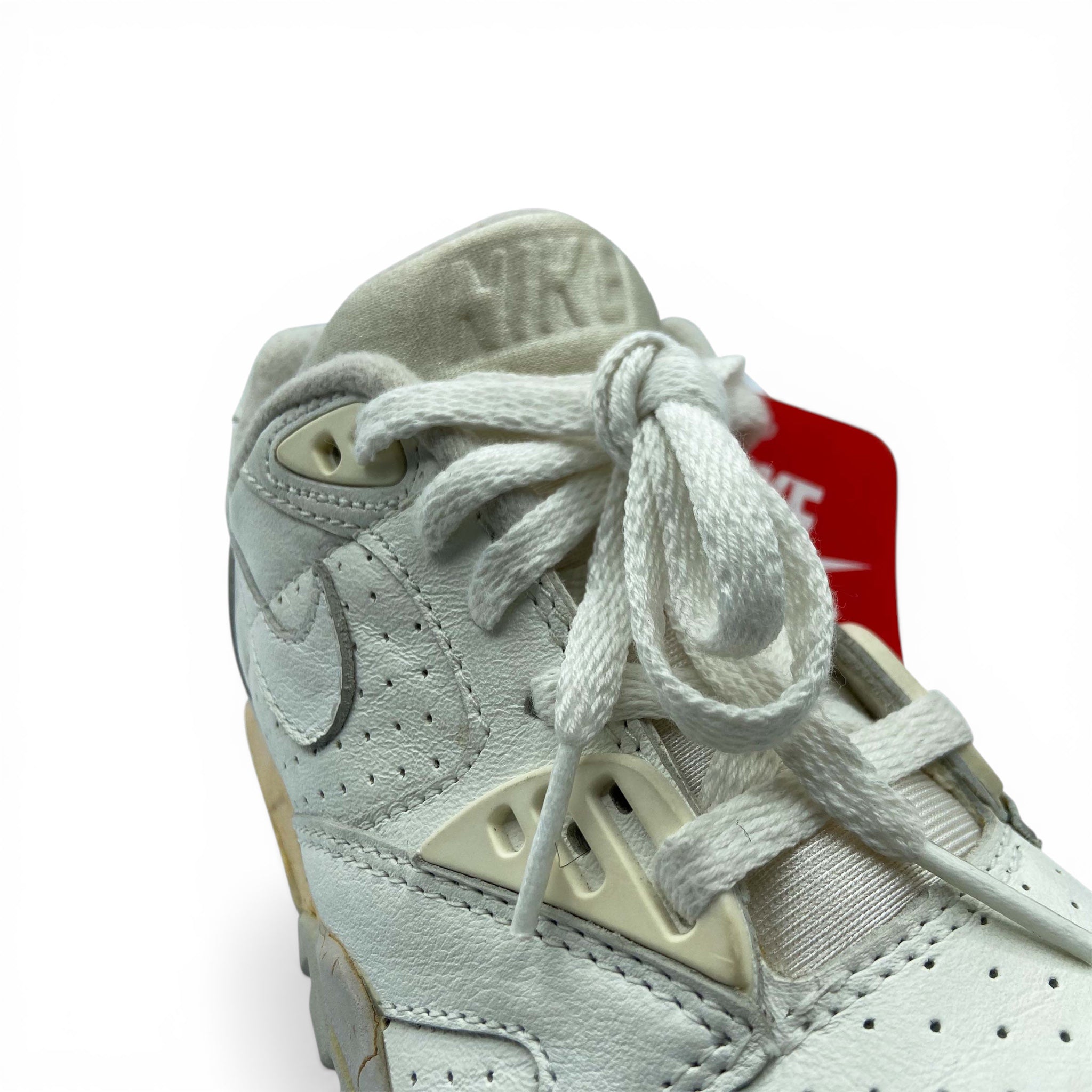 Nike Air Cross Trainer Low II (1989) – Vintage Made in Taiwan – White / Light Neutral Grey
