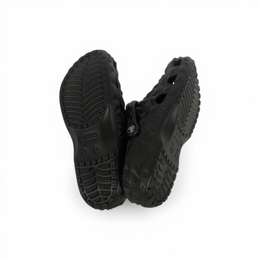 Crocs Noires Unisex à Motif Géométric – Sabots Confort Premium avec Bride Ajustable