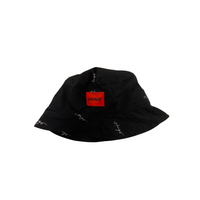 Bob HUGO Noir Monogramme avec Patch Logo Rouge