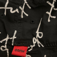 Bob HUGO Monogramme Noir & Blanc – Bucket Hat Homme