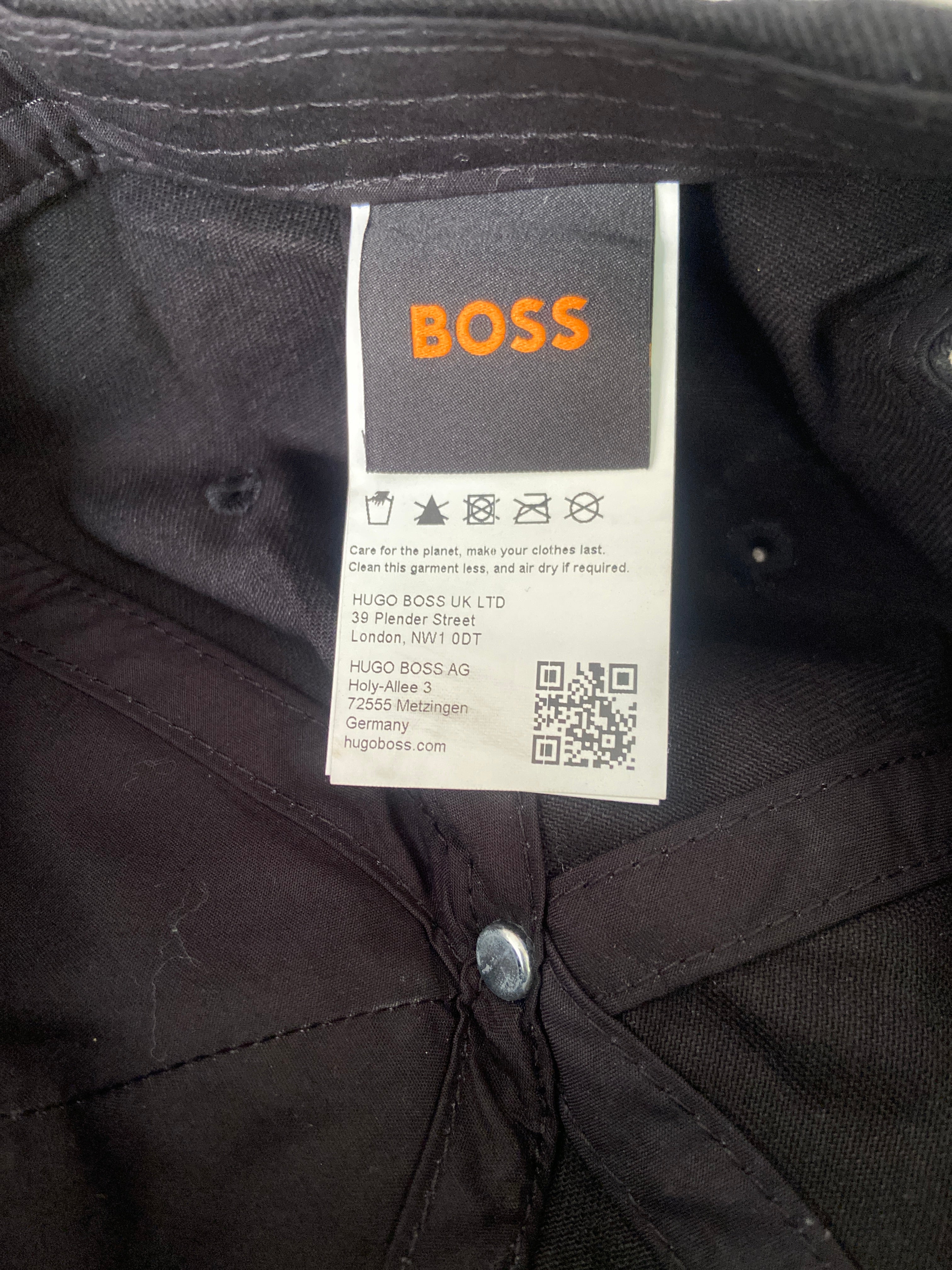 Casquette BOSS Noire à Logo Signature Strass