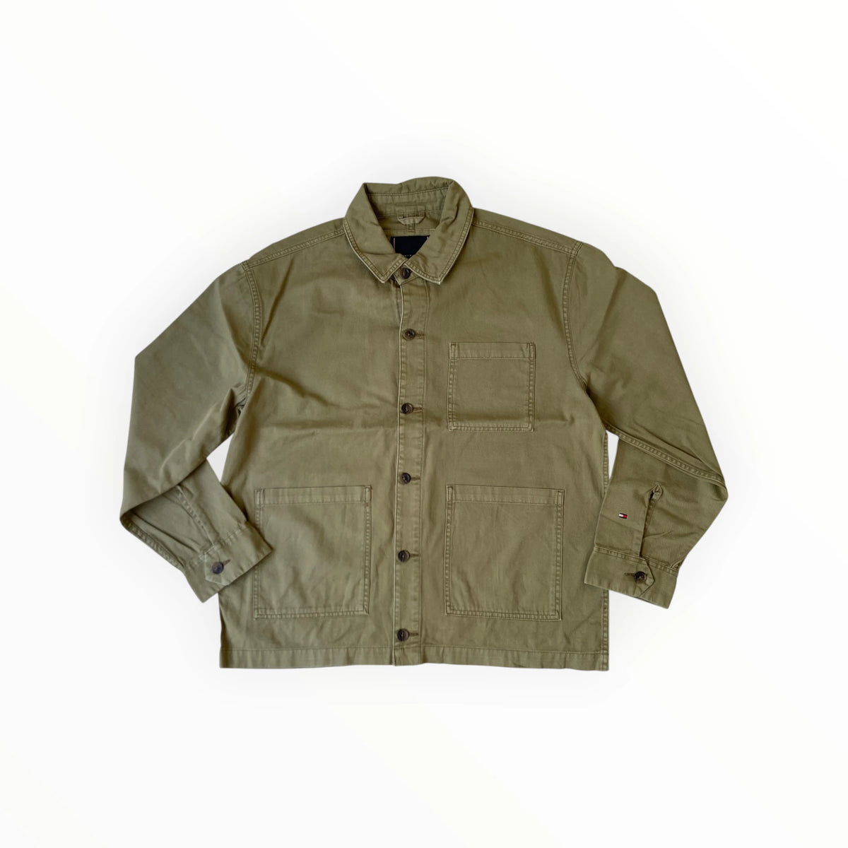 Tommy Hilfiger Chore Jacket Workwear in durable fabric, featuring classic design and brand logo, suitable for casual and work wear.