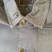 Tommy Hilfiger Chore Jacket Workwear, détail du col de la veste homme, style workwear authentique et moderne.